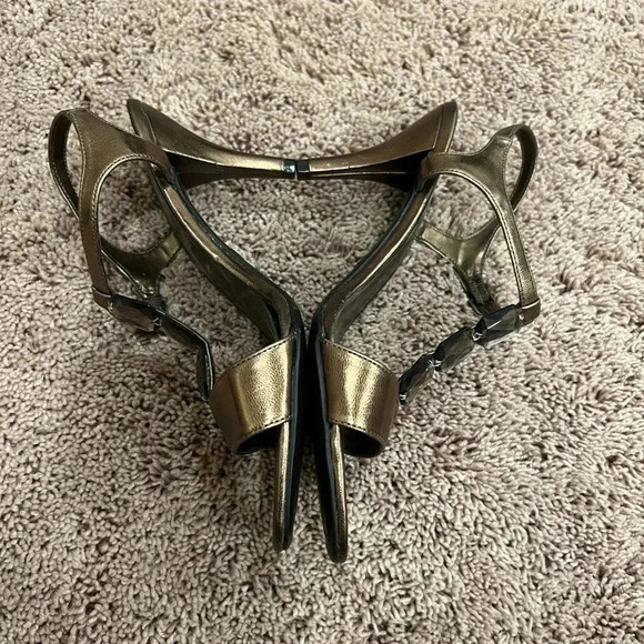 New with flaw Fioni 6.5 bronze copper metallic jewel dress sandals shoes heels - Picture 12 of 13